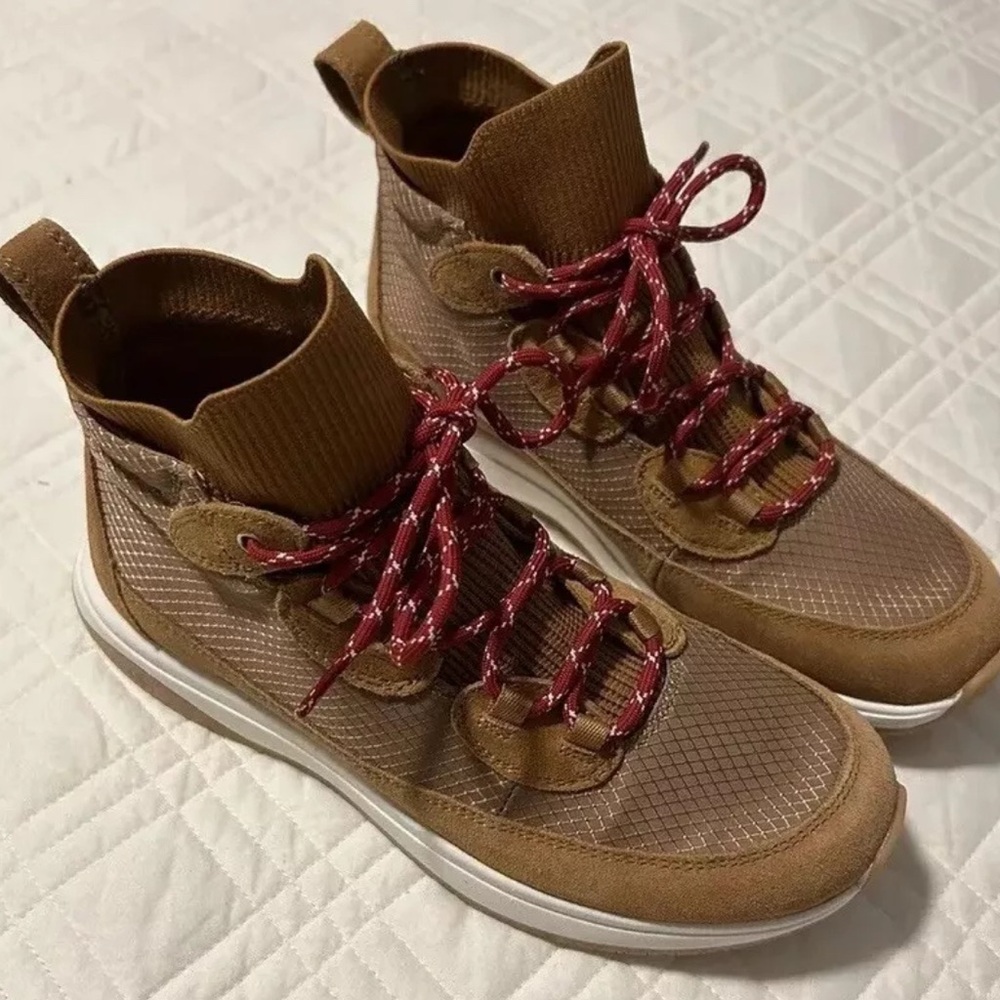New Women’s 7 High top run around shoes Suede Leather Mixed Platform sneaker…